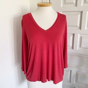 NWT Michael Stars Top One Size Hacienda Red 3/4 Sleeve Shirt V-neck Jersey Lycra